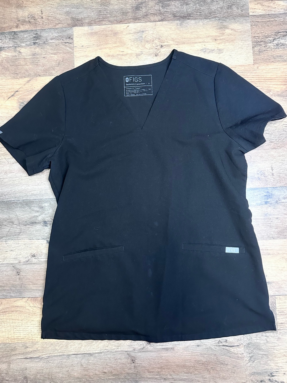 FIGS Black Top Women’s size S